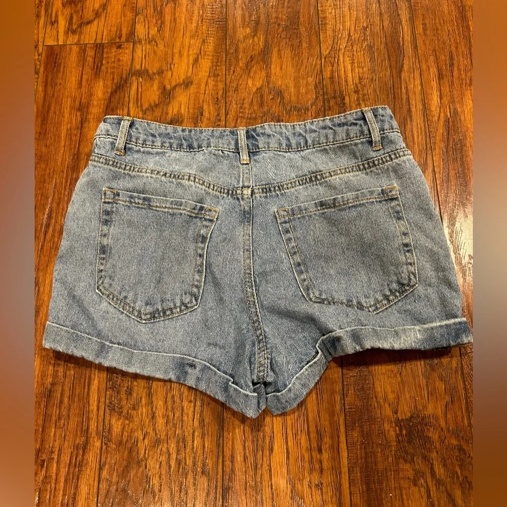 Forever 21 Jean Shorts - Picture 2 of 2